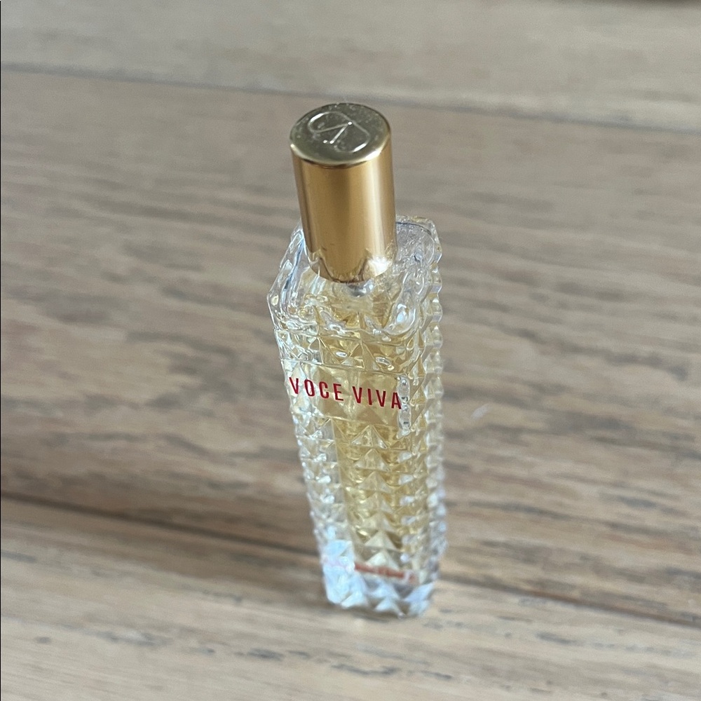 Valentino Voce Viva Eau De Parfum Travel Spray